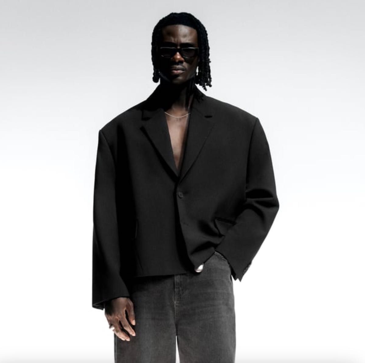 新品 ZARA オーバーサイズ クロップド ブレザー LIMITED EDITION 新品 ZARA オーバーサイズ クロップド ブレザー LIMITED EDITION