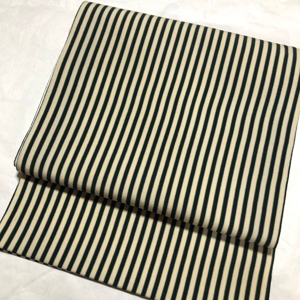 超美品【名古屋帯】3パターンの柄出し 白黒 赤 緑 縞 ストライプ 超美品【名古屋帯】3パターンの柄出し 白黒 赤 緑 縞 ストライプ