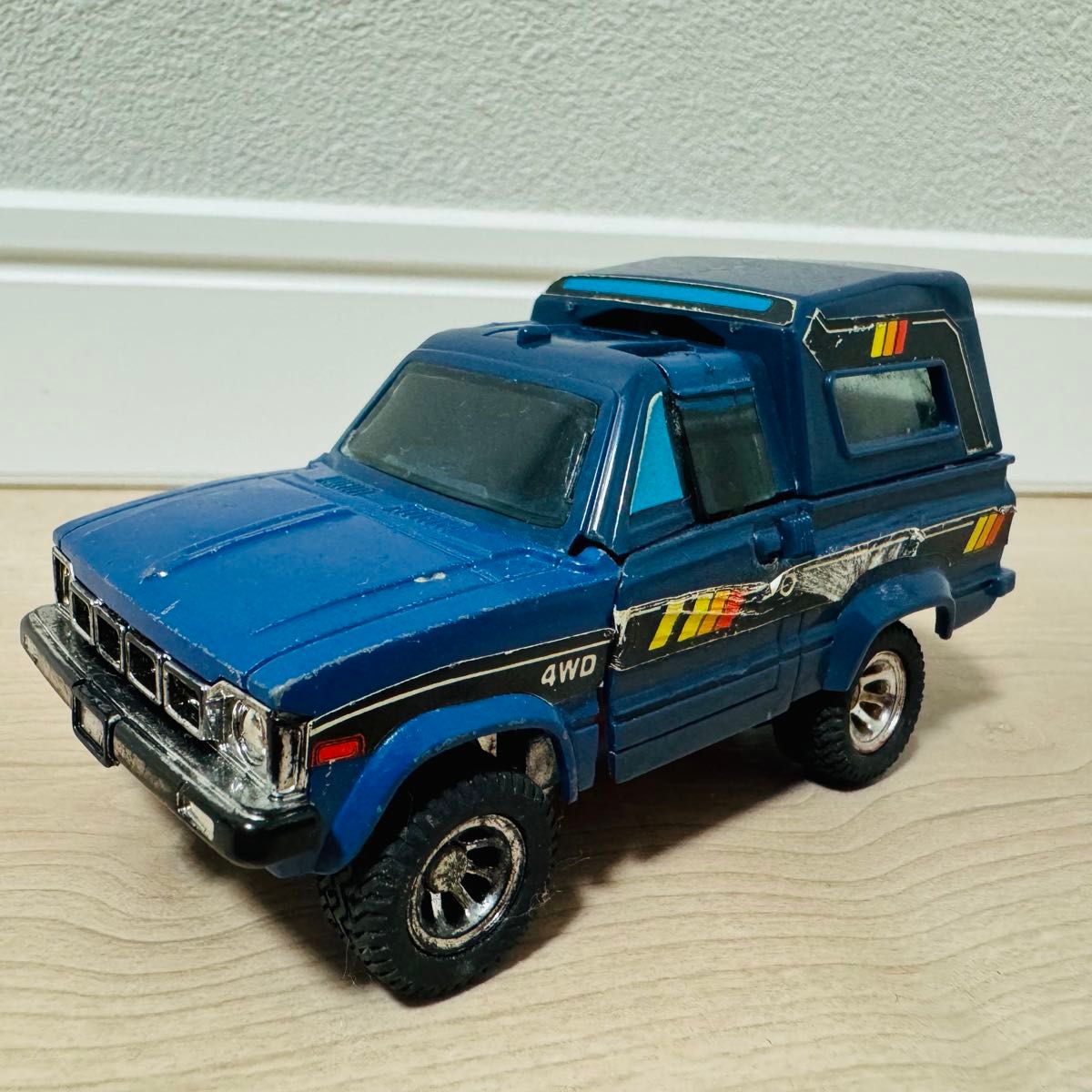 旧タカラ ダイアクロン カーロボット 4WD ハイラックス ブルー 旧タカラ ダイアクロン カーロボット 4WD ハイラックス ブルー