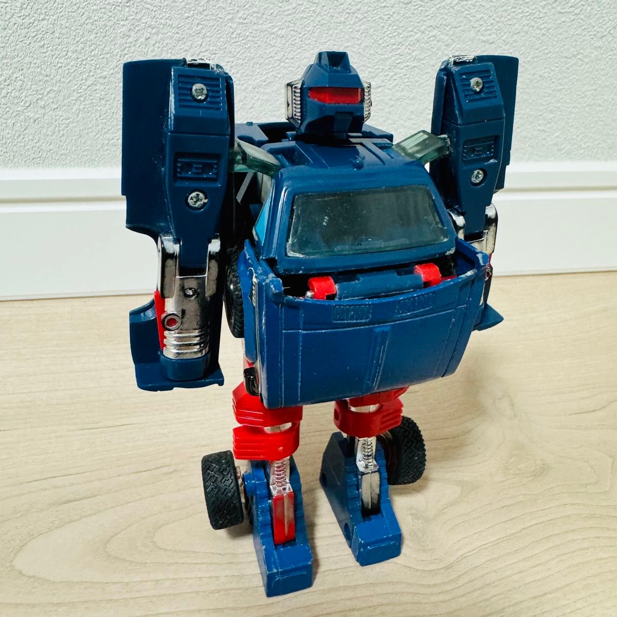旧タカラ ダイアクロン カーロボット 4WD ハイラックス ブルー 旧タカラ ダイアクロン カーロボット 4WD ハイラックス ブルー