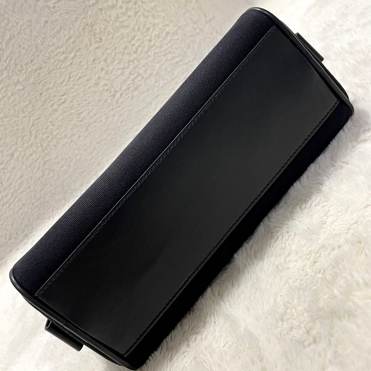 【TOM FORD】ロゴ レザーストラップ キャンバス ハンドバッグ TOM FORD トムフォード ロゴ キャンバス レザー クラッチバッグ