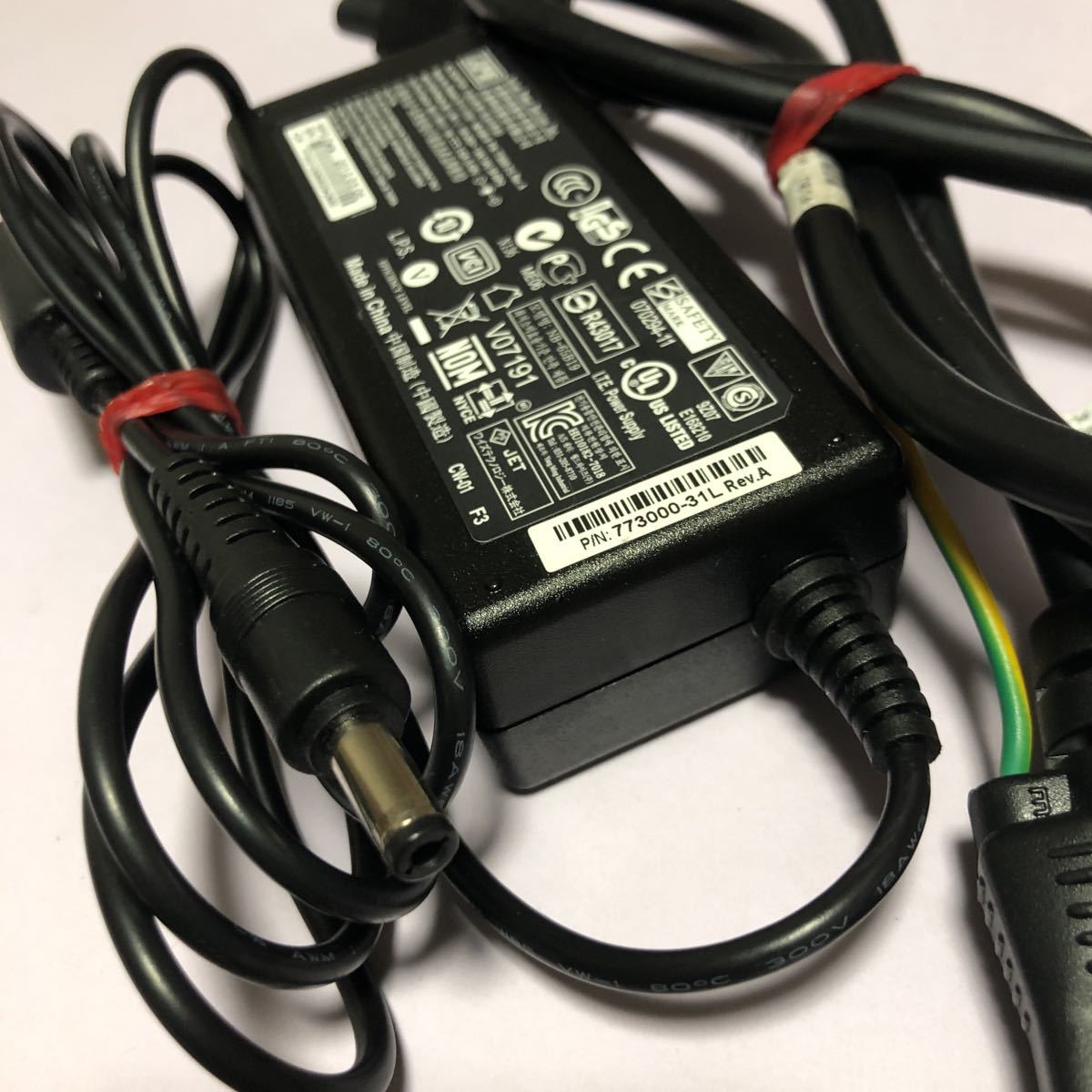 APD AC Adapter 19V~3.42A NB-65B19 外径約5.5mm 内径約2.5mm 中古動作品 管理番号SHA126_画像3