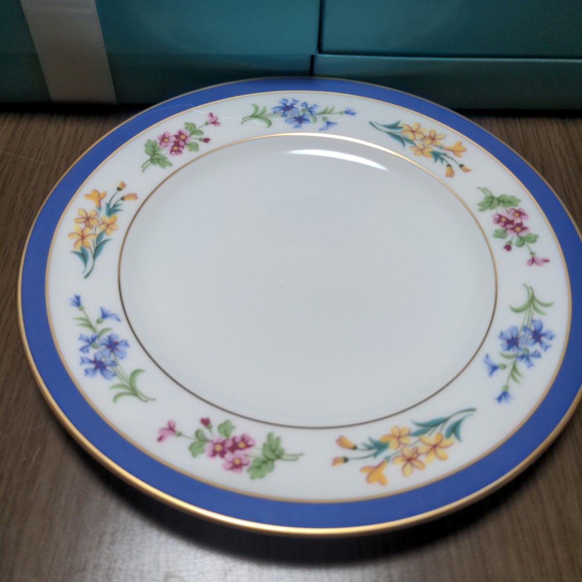 ティファニー お皿4枚セット 食器 花柄|Yahoo!フリマ(旧 ティファニー お皿4枚セット 食器 花柄|Yahoo!フリマ(旧