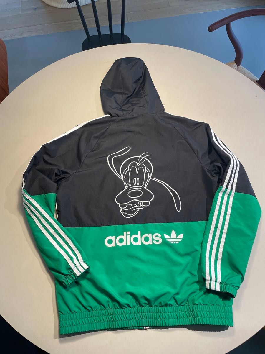 adidas Disney コラボ ウインドブレーカー グーフィー ナイロン adidas Disney コラボ ウインドブレーカー グーフィー ナイロン