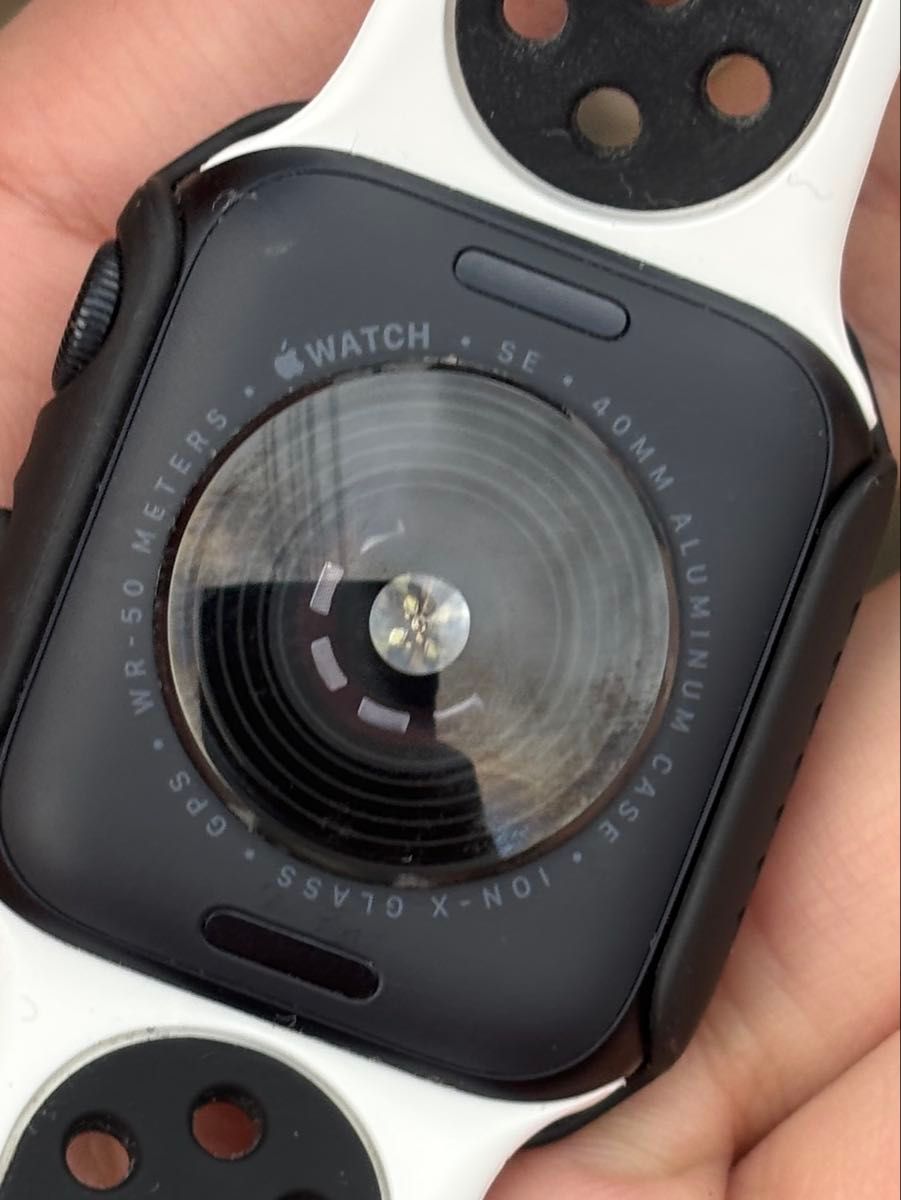 Apple Watch SE2 ミッドナイト 40mm Nikeスポーツループ Apple Watch SE2 ミッドナイト 40mm Nikeスポーツループ