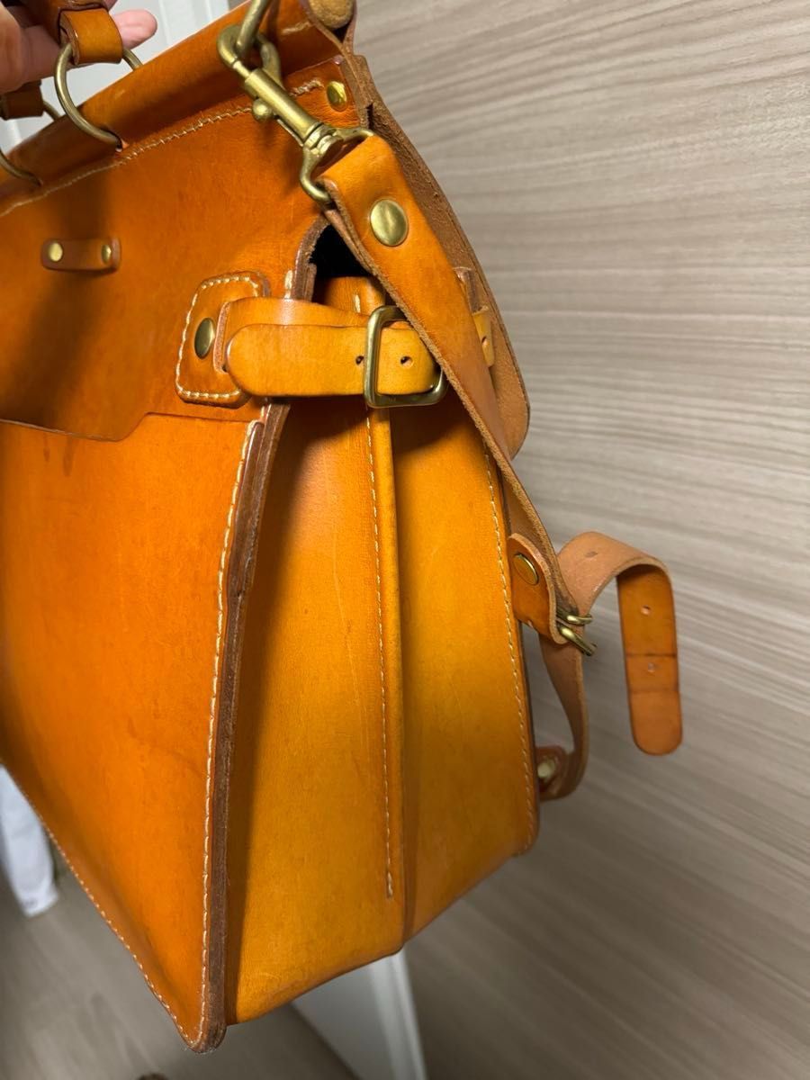 ヘルツ HERZ トリップバッグ ショルダーストラップ別注 キャメル ヘルツ HERZ トリップバッグ ショルダーストラップ別注 キャメル