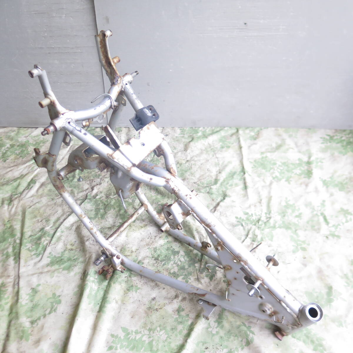 ★マグナ50 [AC13] 純正メインフレーム 販売証明書　書類付 AC13-1000XXX　中古 ホンダ HONDA JAZZ KR061017