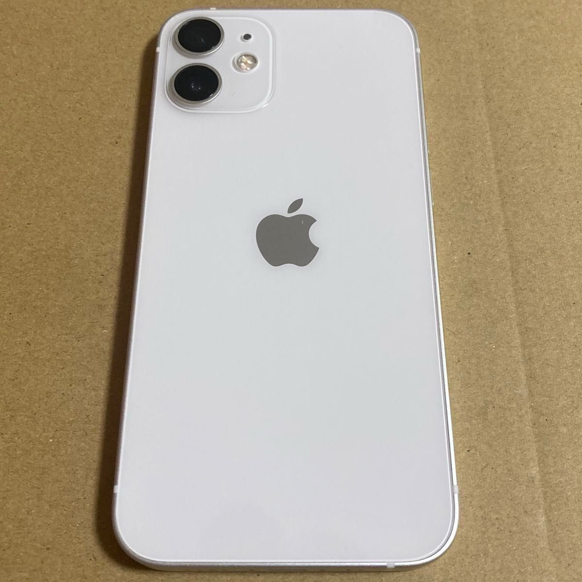 iPhone 12 mini ホワイト 64gb MGA63J/A バッテリー83% SIM iPhone 12 mini ホワイト 64gb MGA63J/A バッテリー83% SIM