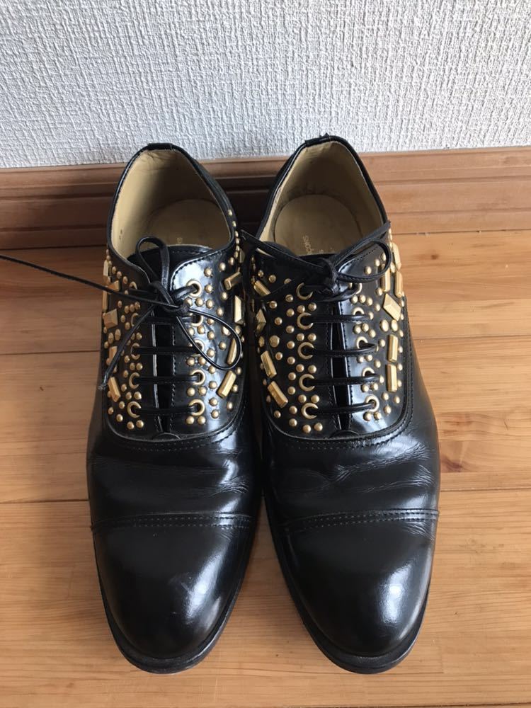 【コムデギャルソン オム プリュス COMME des GARCONS HOMME PLUS TUNE掲載 スタッズ シューズ 革靴 26cm 黒×ゴールド ストレートチップ】