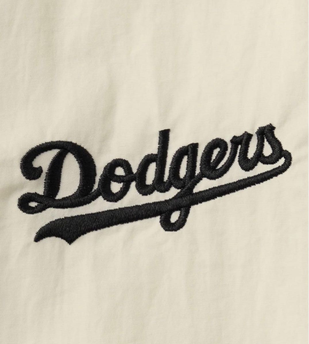 MLB ドジャース ワッペン刺繍 ナイロントラックブルゾン Lサイズ MLB ドジャース ワッペン刺繍 ナイロントラックブルゾン Lサイズ