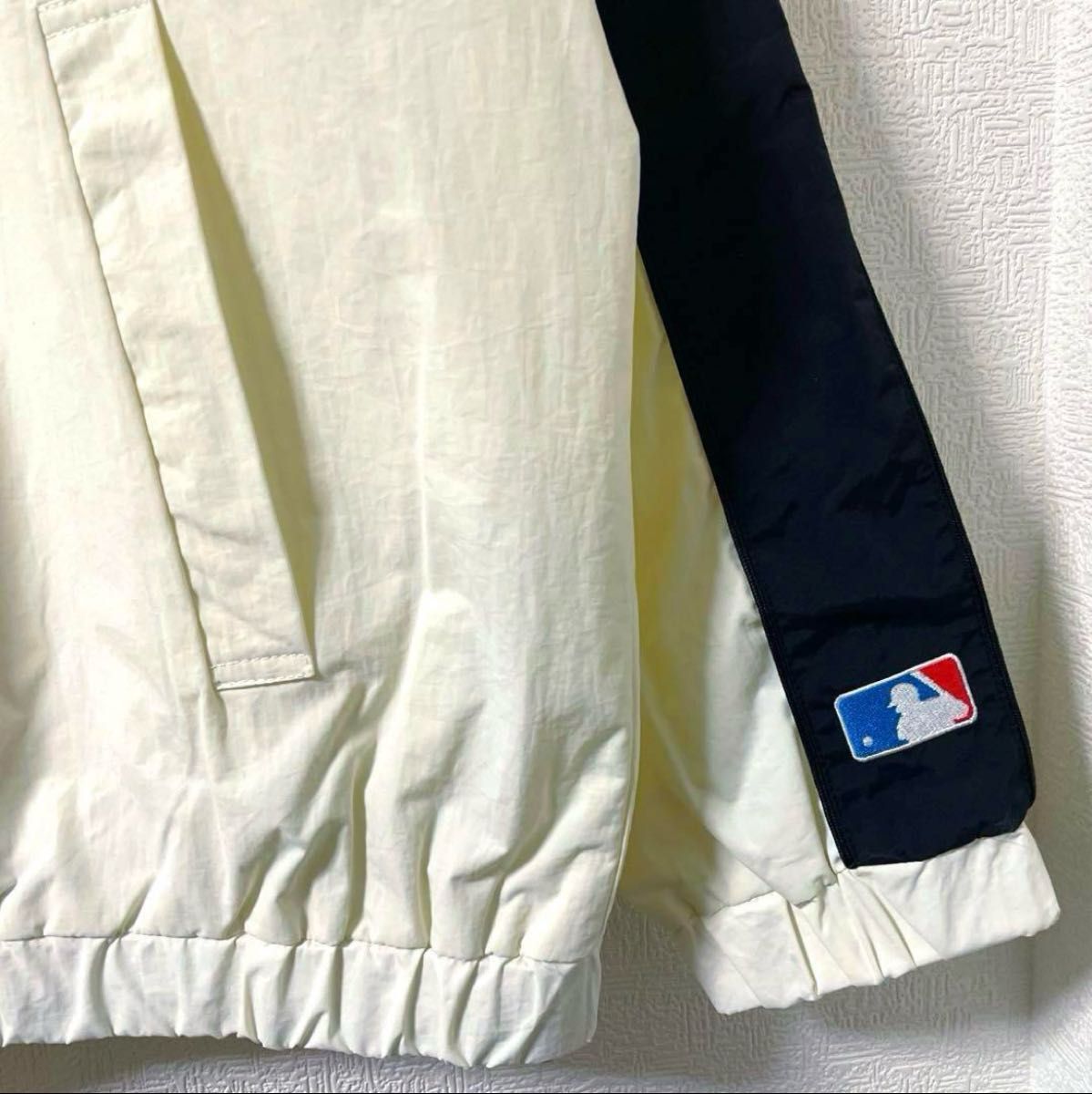 MLB ドジャース ワッペン刺繍 ナイロントラックブルゾン Lサイズ MLB ドジャース ワッペン刺繍 ナイロントラックブルゾン Lサイズ