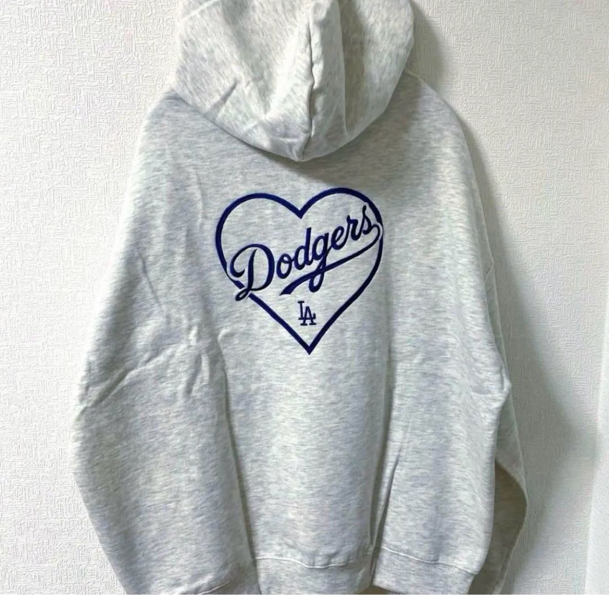 MLB ドジャース パーカー スウェット ハート刺繍 裏起毛 大谷 MLB ドジャース パーカー スウェット ハート刺繍 裏起毛 大谷