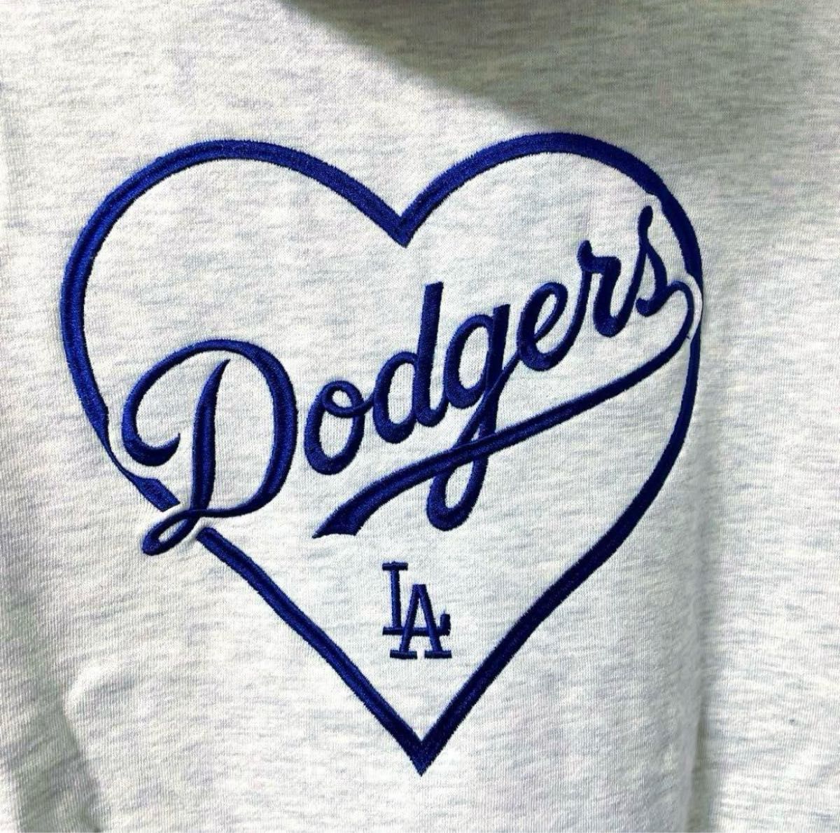 MLB ドジャース パーカー スウェット ハート刺繍 裏起毛 大谷 MLB ドジャース パーカー スウェット ハート刺繍 裏起毛 大谷