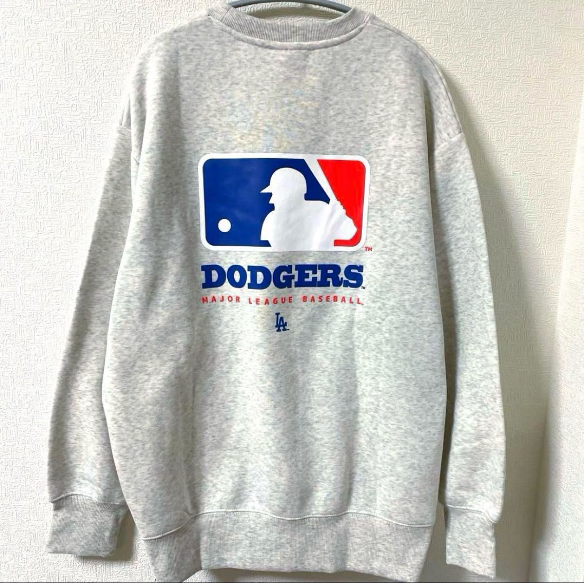 新品 MLB ドジャース スウェット トレーナー 裏起毛 バッター 新品 MLB ドジャース スウェット トレーナー 裏起毛 バッター