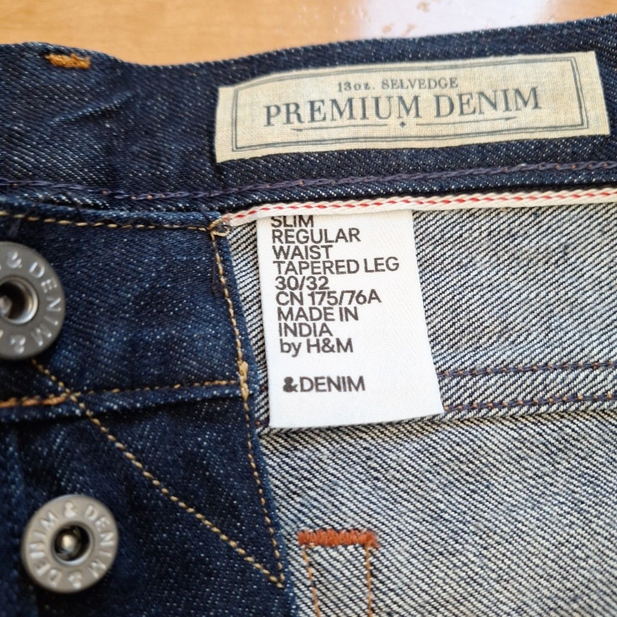 H&M 赤耳セルビッチボタンフライスリムフィトデニム濃紺色 H&M 赤耳セルビッチボタンフライスリムフィトデニム濃紺色