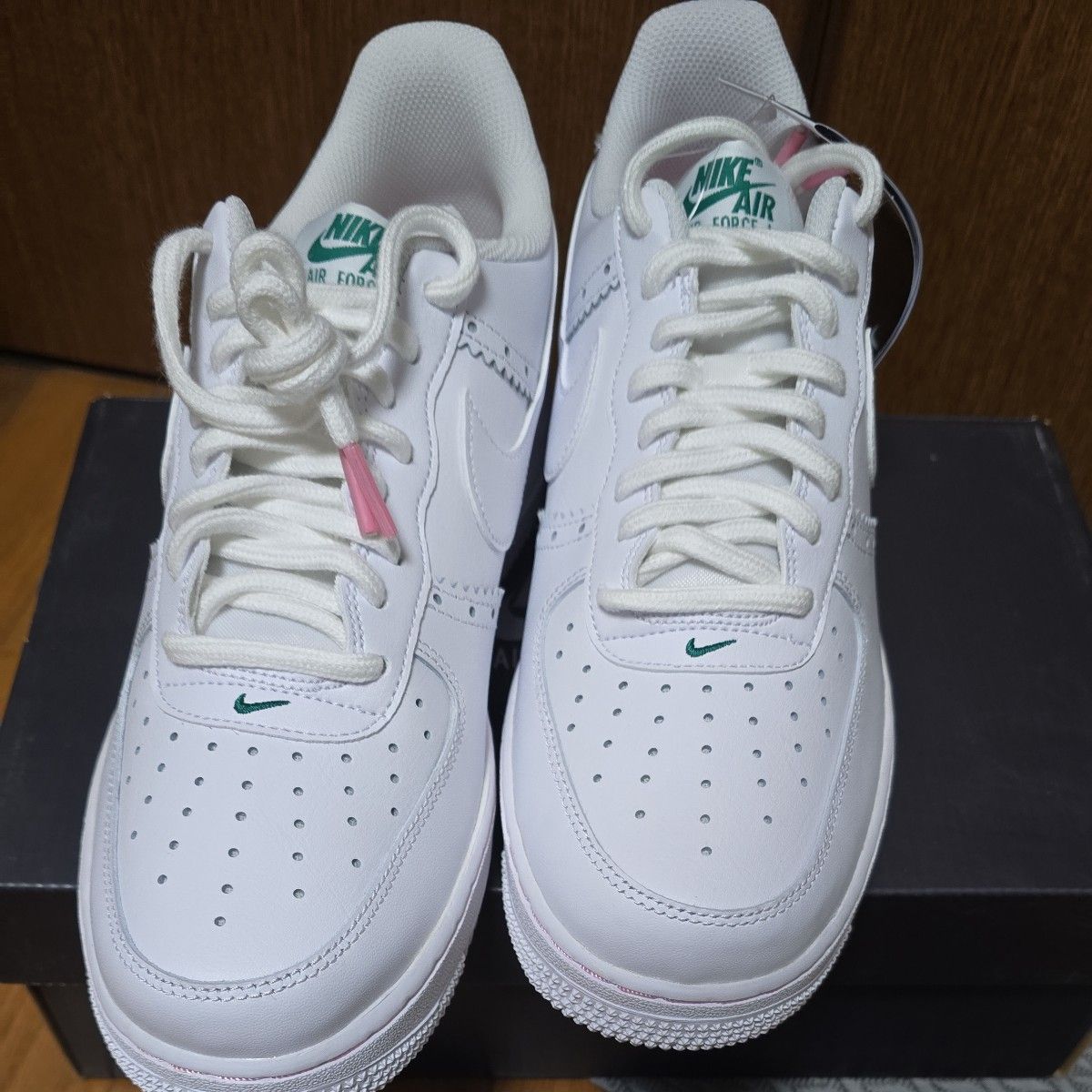 値下げ最終未使用タグ箱付きNIKE エアフォース1 07 LV8 ND2 26cm 値下げ最終未使用タグ箱付きNIKE エアフォース1 07 LV8 ND2 26cm