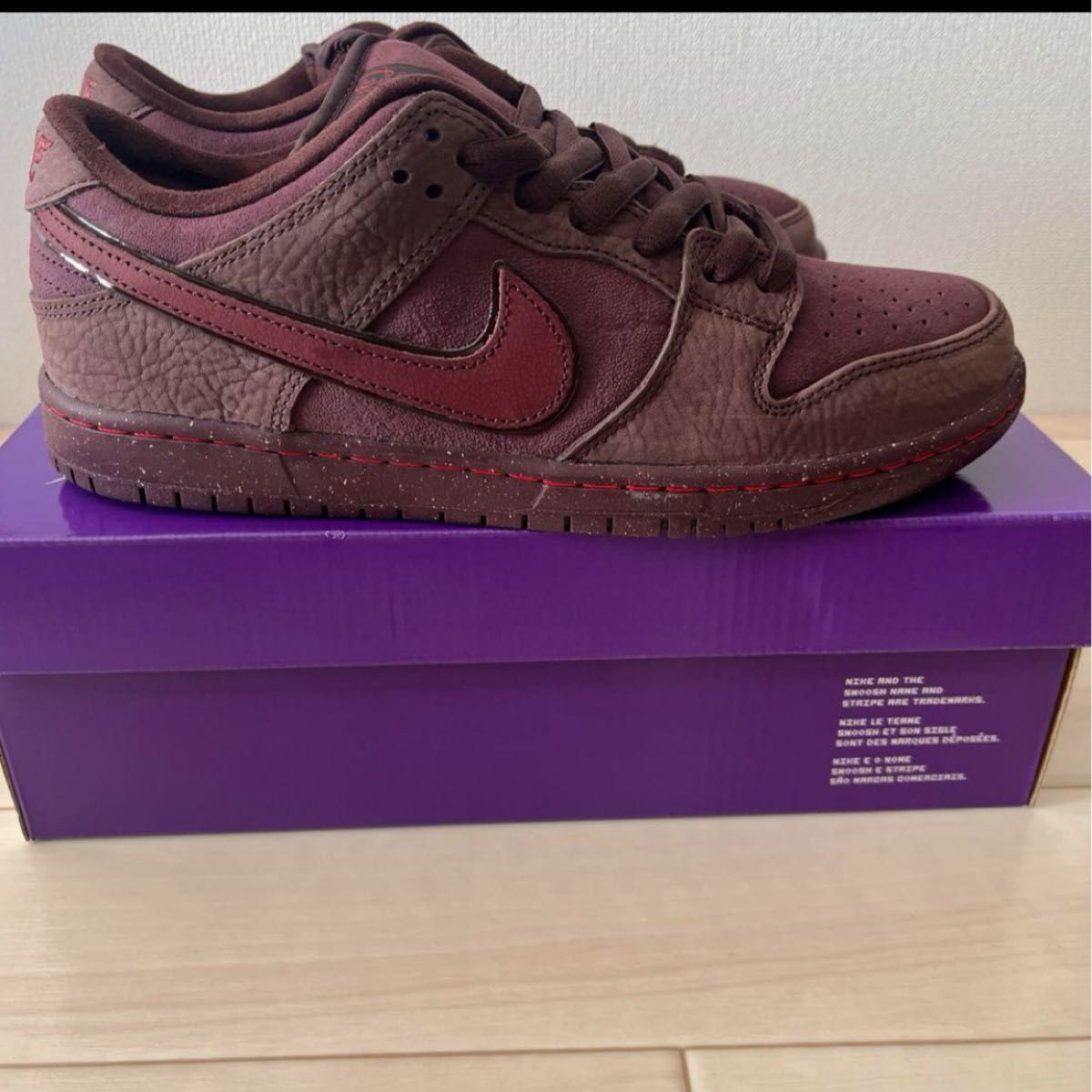 Nike SB Dunk Low Pro City of Love バーガンディ NIKE Nike SB Dunk Low Pro City of Love バーガンディ NIKE