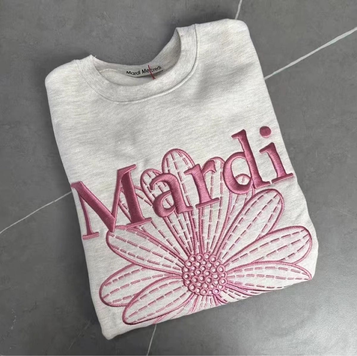 Mardi Mercredi マルディメクルディ スウェット トレーナー 刺繍 Mardi Mercredi マルディメクルディ スウェット トレーナー 刺繍