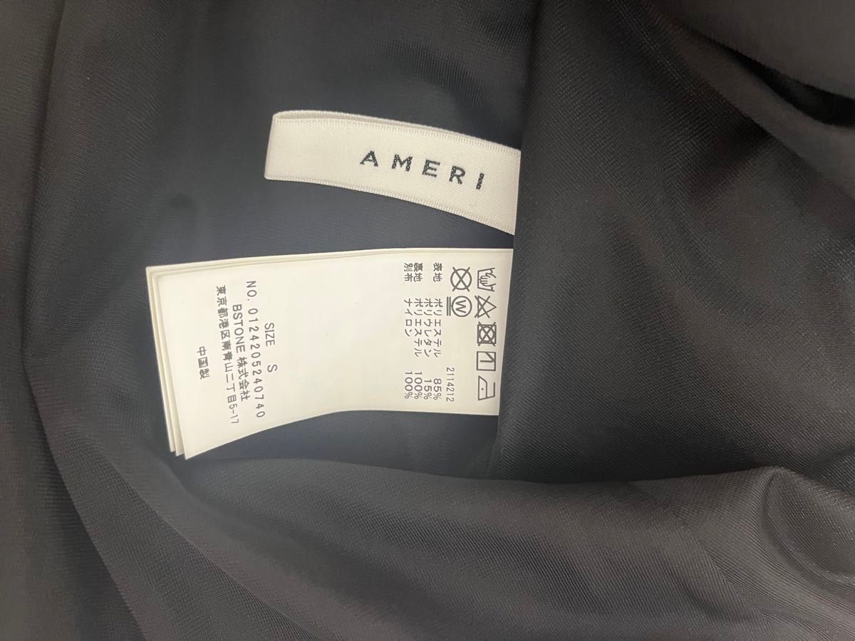 Ameri FLOWER PRINT VELOUR DRESS|Yahoo!フリマ(旧PayPayフリマ) Ameri FLOWER PRINT VELOUR DRESS|Yahoo!フリマ(旧PayPayフリマ)