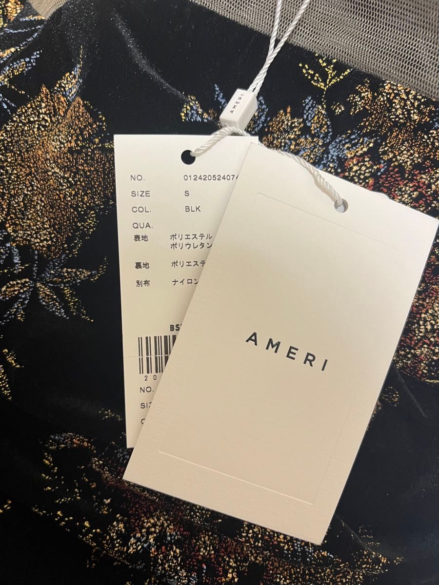 Ameri FLOWER PRINT VELOUR DRESS|Yahoo!フリマ(旧PayPayフリマ) Ameri FLOWER PRINT VELOUR DRESS|Yahoo!フリマ(旧PayPayフリマ)