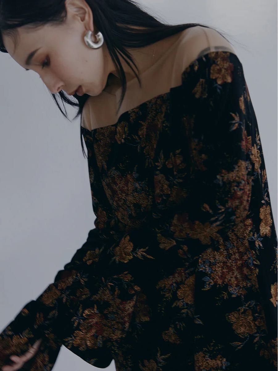 Ameri FLOWER PRINT VELOUR DRESS|Yahoo!フリマ(旧PayPayフリマ) Ameri FLOWER PRINT VELOUR DRESS|Yahoo!フリマ(旧PayPayフリマ)