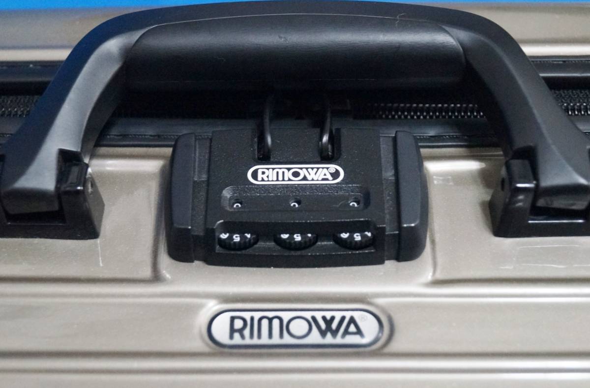 # almost unused #RIMOWA super light weight attache case 