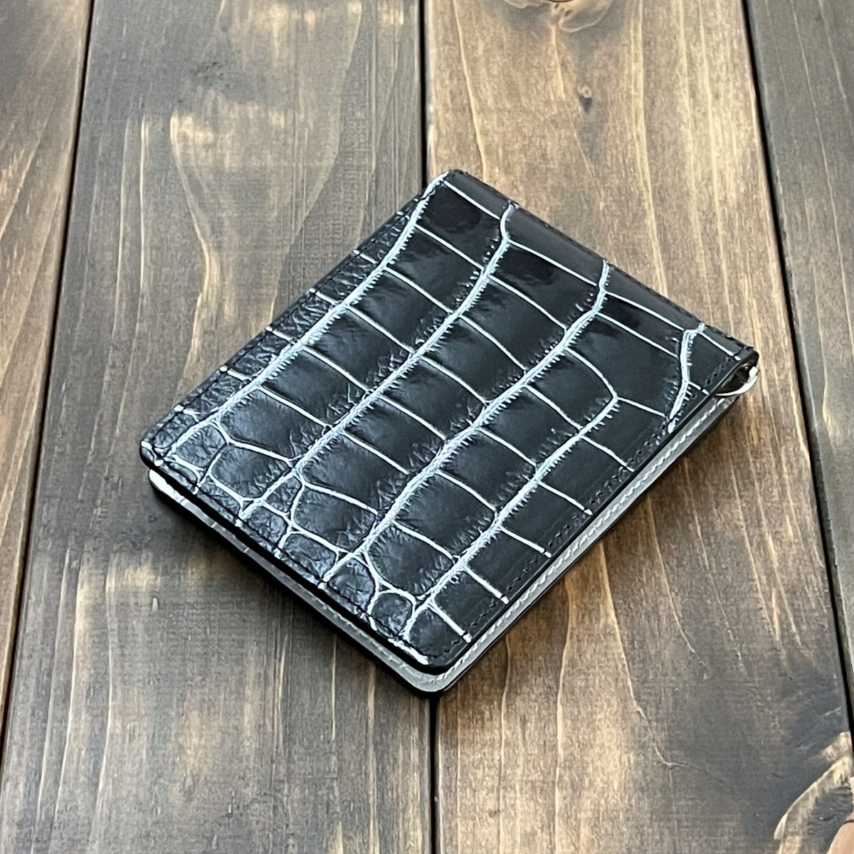 クロコダイル マネークリップ ブラック × シルバー マット スモールクロコ ポロサス 財布 艶 人気 ワニ 革 青 本革 レザー ブルー