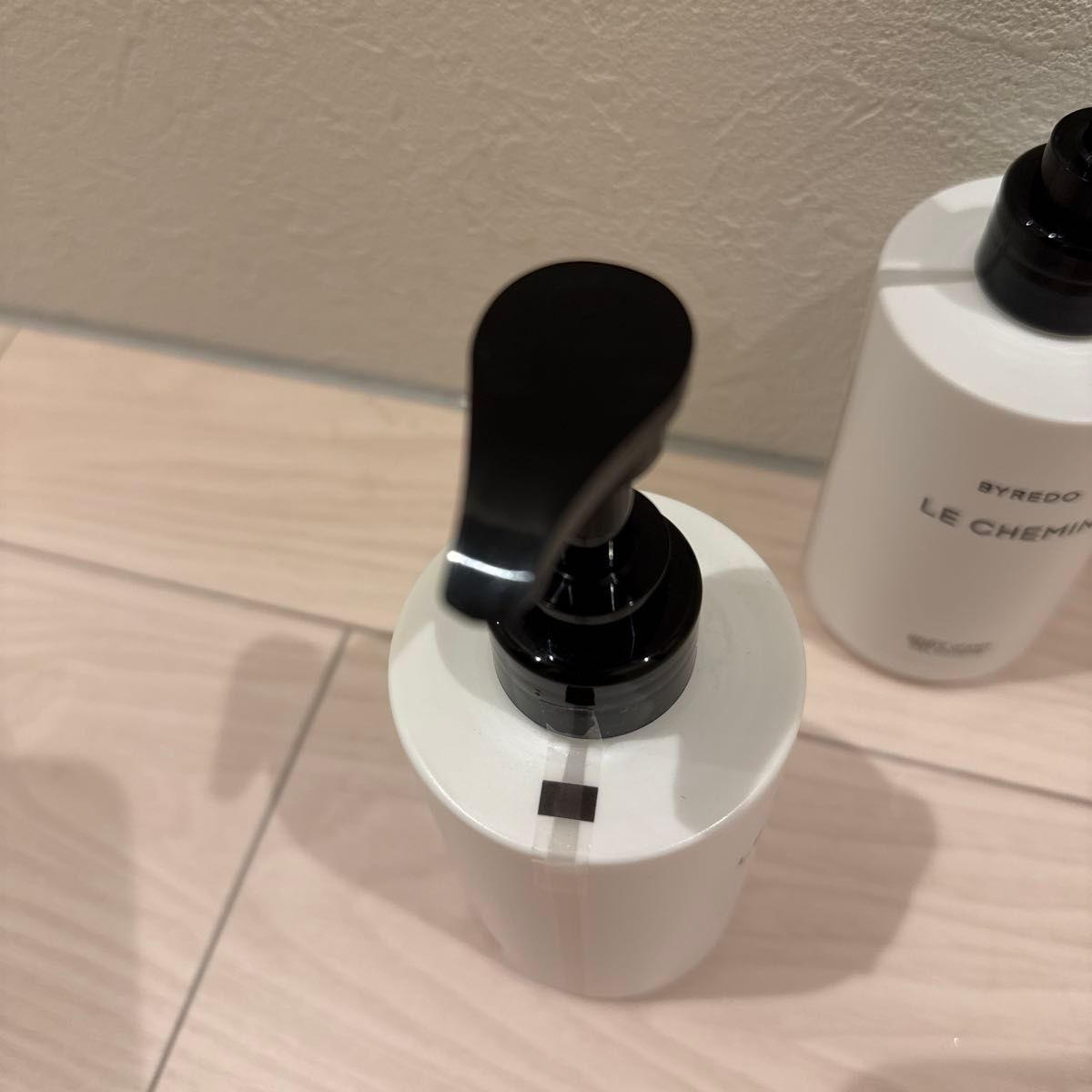 YREDO LE CHEMIN バイレード ル シュマン ボディーソープ YREDO LE CHEMIN バイレード ル シュマン ボディーソープ