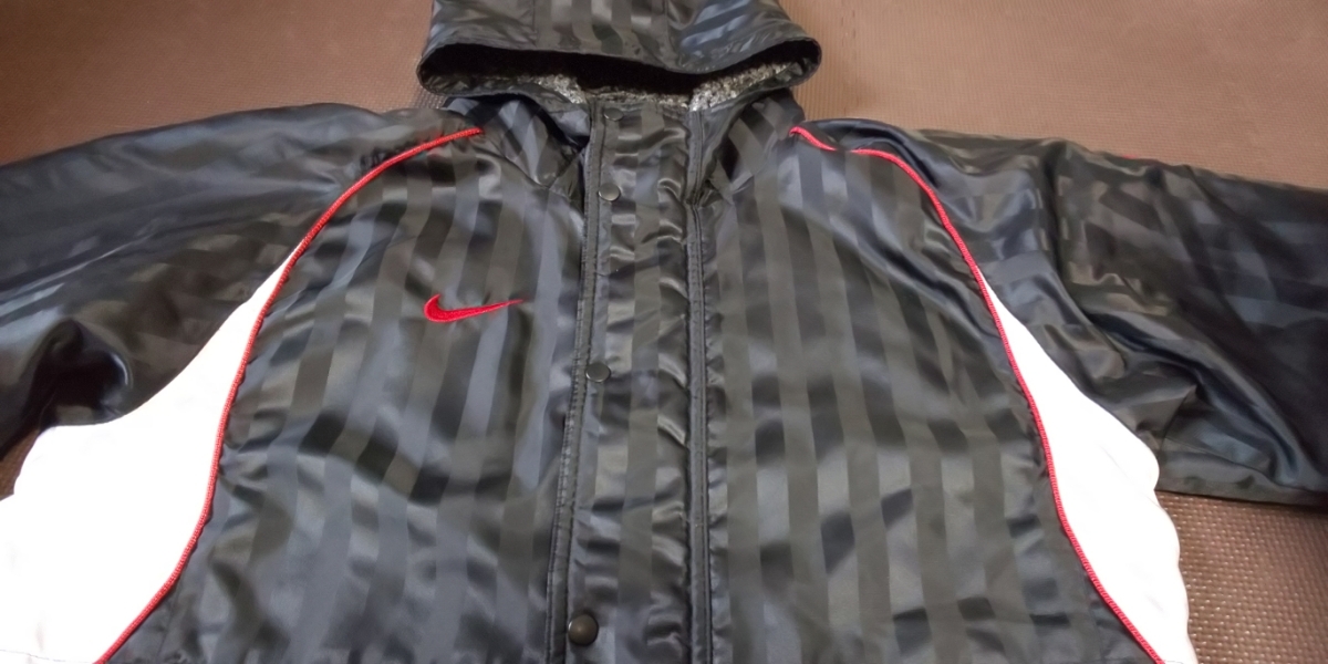 NIKE reverse side boa black stripe, white, red long bench coat size L(160)