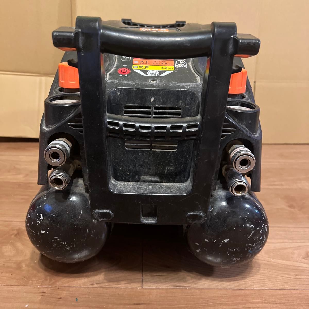 ジャンク品 MAX エアーコンプレッサー AK-HH1270E 高圧 マックス ジャンク品 MAX エアーコンプレッサー AK-HH1270E 高圧 マックス