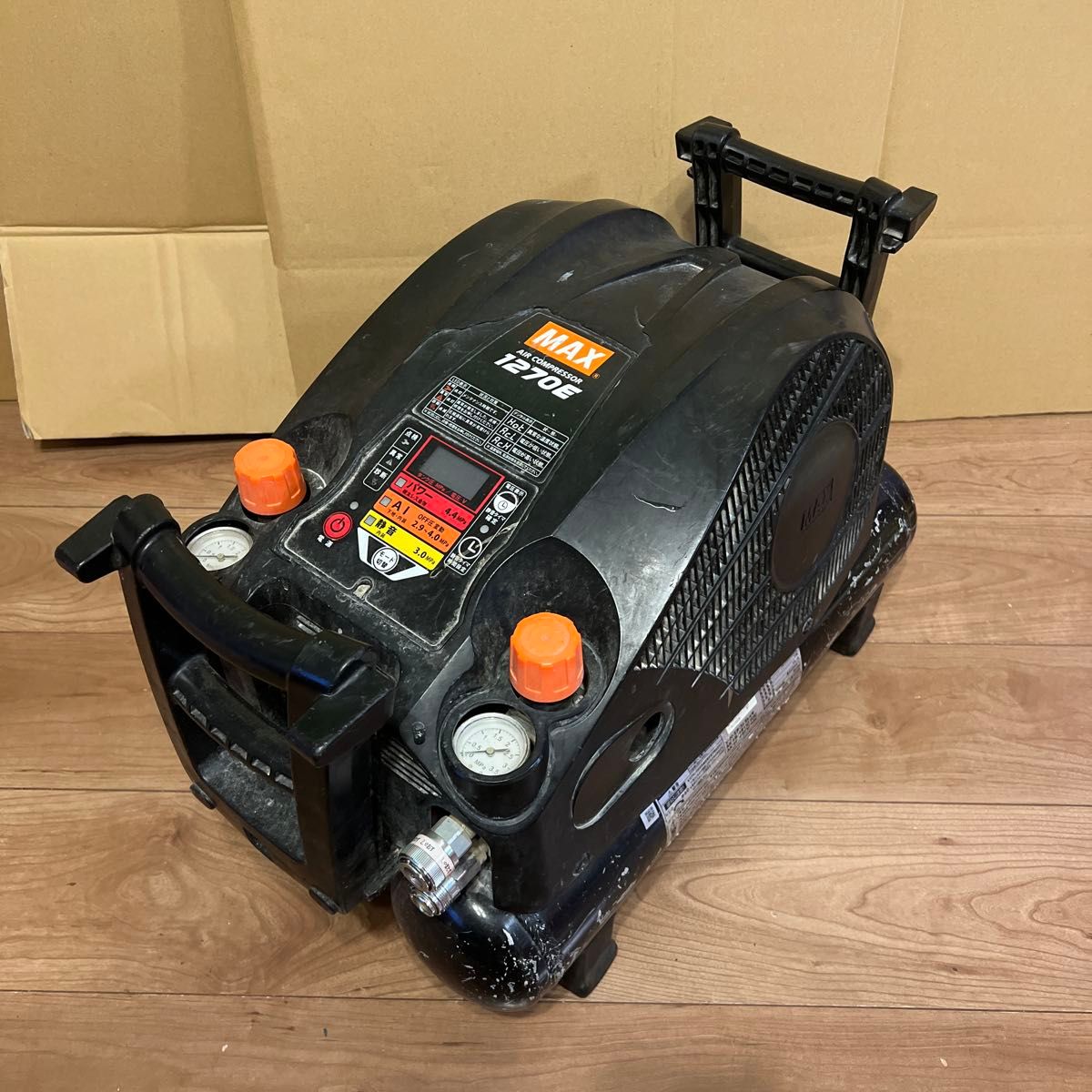 ジャンク品 MAX エアーコンプレッサー AK-HH1270E 高圧 マックス ジャンク品 MAX エアーコンプレッサー AK-HH1270E 高圧 マックス