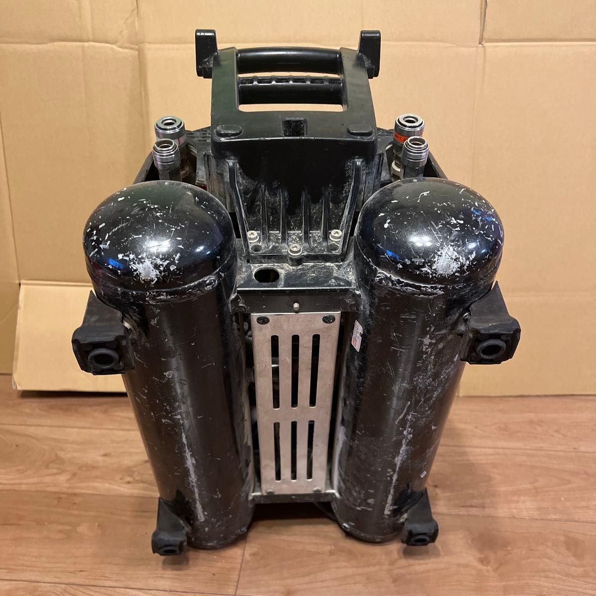 ジャンク品 MAX エアーコンプレッサー AK-HH1270E 高圧 マックス ジャンク品 MAX エアーコンプレッサー AK-HH1270E 高圧 マックス