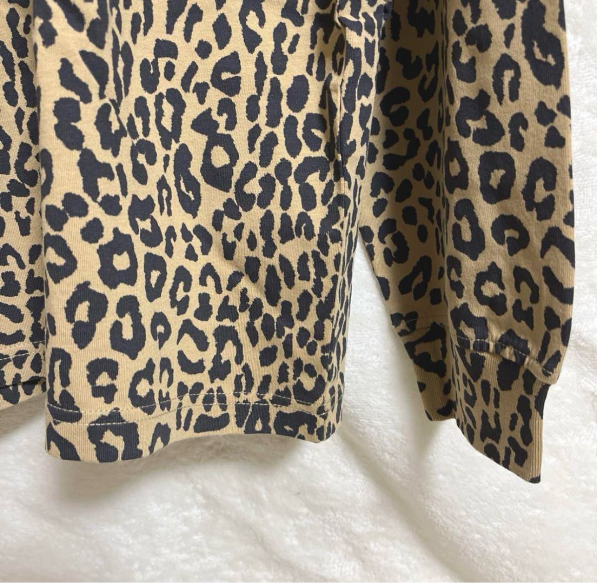 美品 Supreme シュプリーム ヒョウ柄 長袖カットソー レオパード 美品 Supreme シュプリーム ヒョウ柄 長袖カットソー レオパード