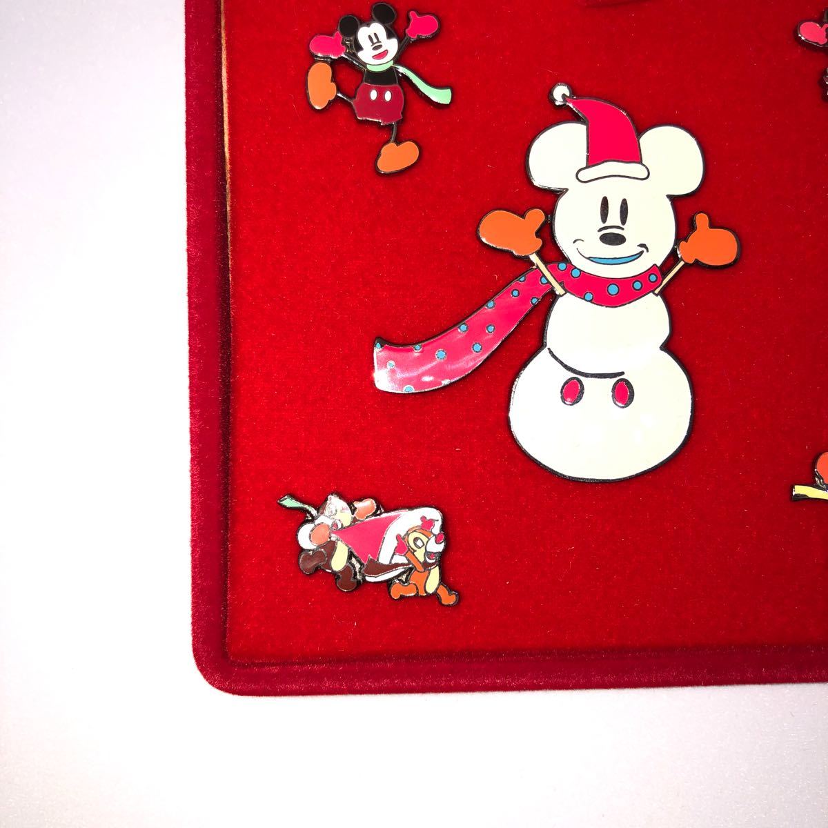 ディズニーストア 2001年クリスマス ピンバッチセット|Yahoo ディズニーストア 2001年クリスマス ピンバッチセット|Yahoo