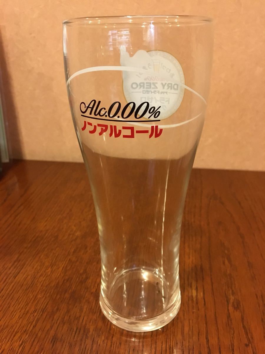 アサヒ ノンアルコールのビールグラス