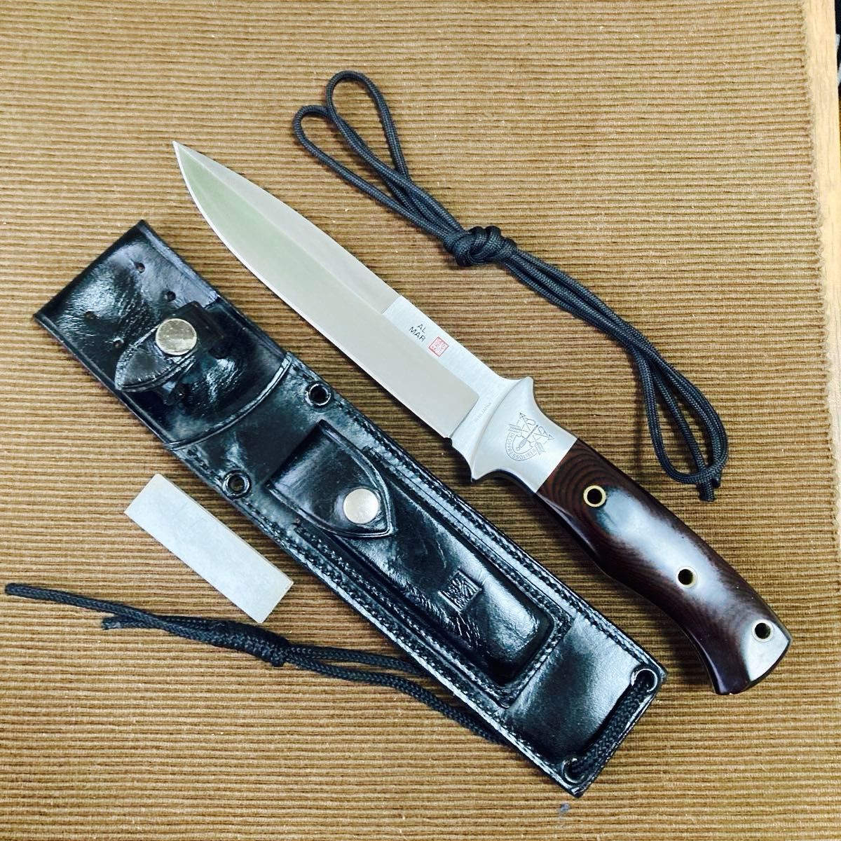 Black Fixed Blade Knife MI303 サバイバルミリタリー ナイフ Black Fixed Blade Knife MI303 サバイバルミリタリー ナイフ