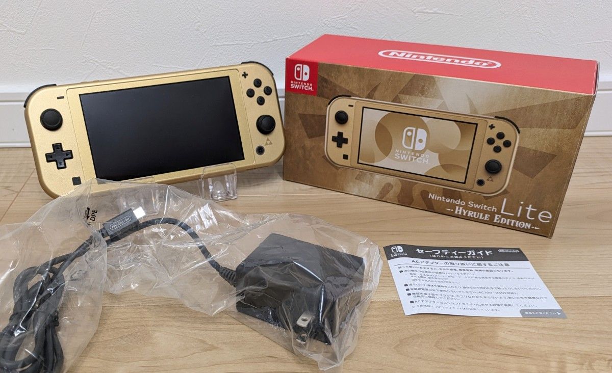美品 】中古ゲーム機 Nintendo Switch Lite ハイラル 美品 】中古ゲーム機 Nintendo Switch Lite ハイラル