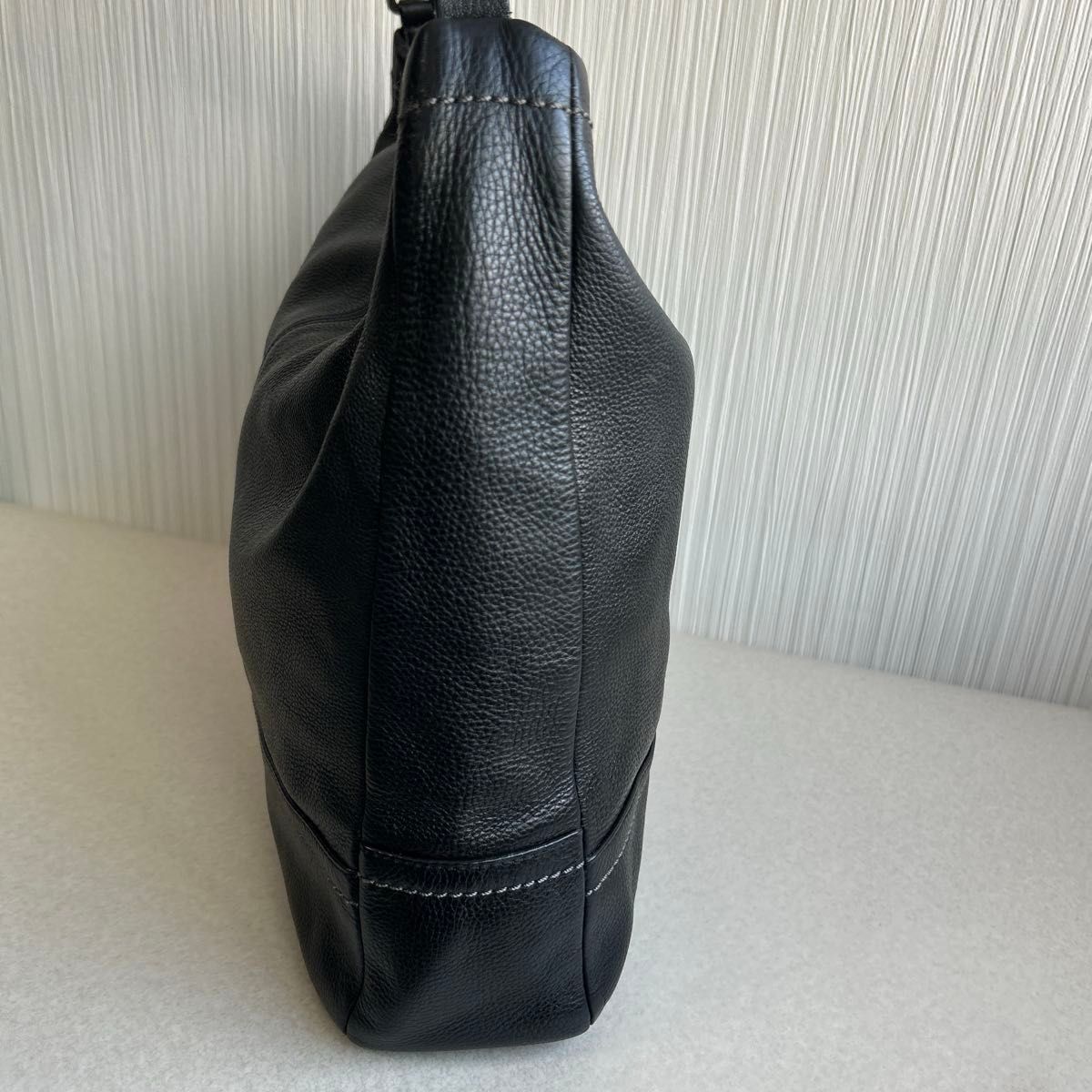 革COACH コーチ ショルダーバッグ 黒 本革ショルダーバッグ 革COACH コーチ ショルダーバッグ 黒 本革ショルダーバッグ