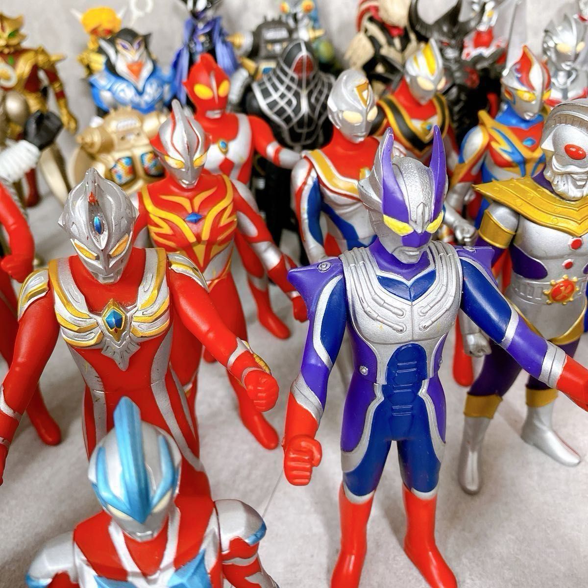 Y336 ウルトラマン & ウルトラ怪獣 シリーズ ソフビ 46体 40体 Y336 ウルトラマン & ウルトラ怪獣 シリーズ ソフビ 46体 40体