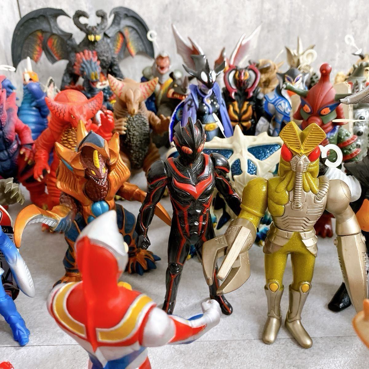 Y336 ウルトラマン & ウルトラ怪獣 シリーズ ソフビ 46体 40体 Y336 ウルトラマン & ウルトラ怪獣 シリーズ ソフビ 46体 40体