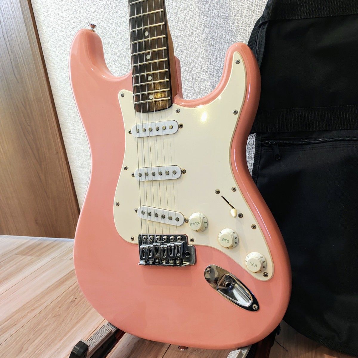 メンテ済み】Squier ストラトキャスター エレキギター本体 メンテ済み】Squier ストラトキャスター エレキギター本体