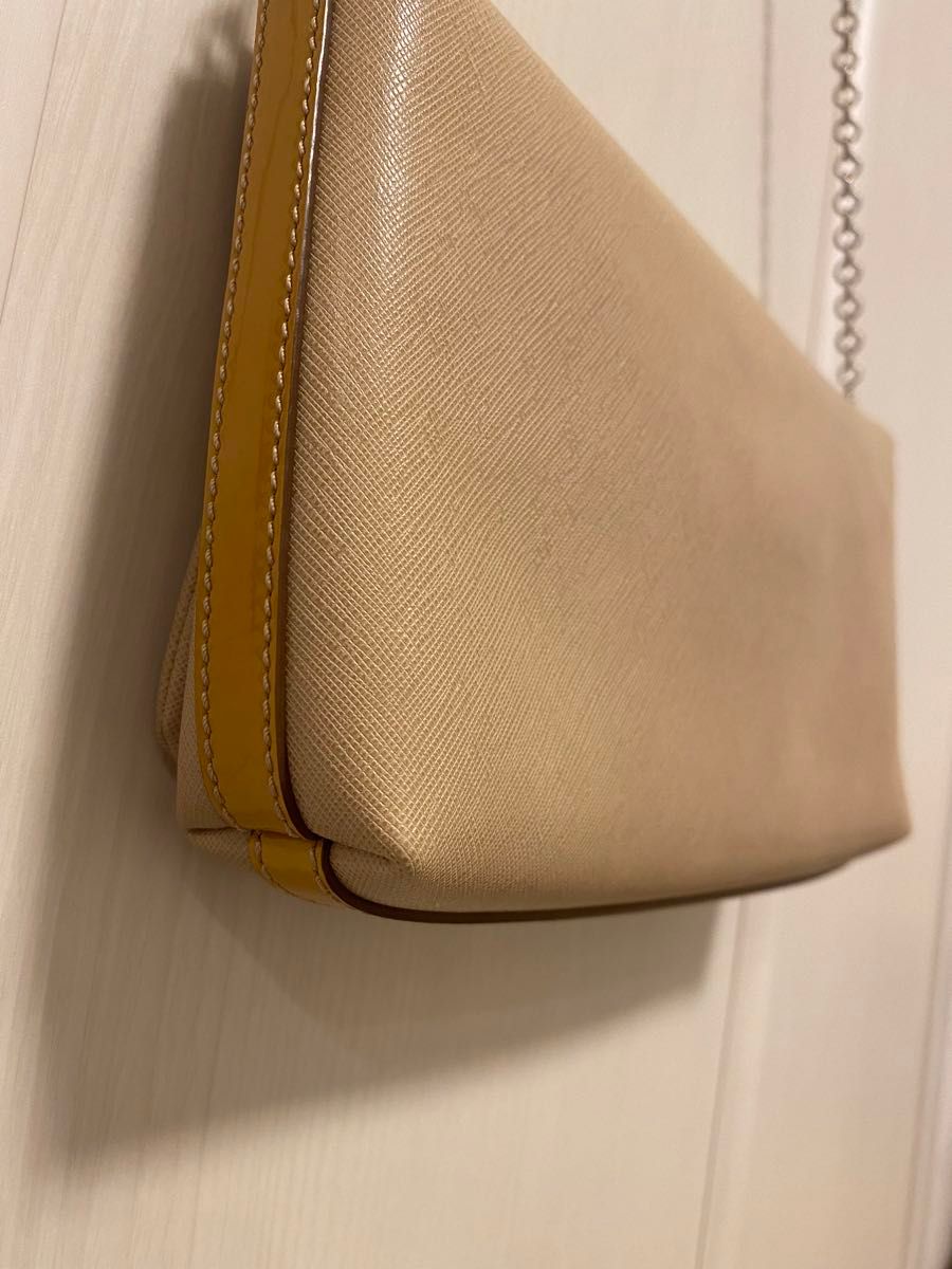 Ferragamo フェラガモ ショルダーバッグ チェーン クラッチ Ferragamo フェラガモ ショルダーバッグ チェーン クラッチ