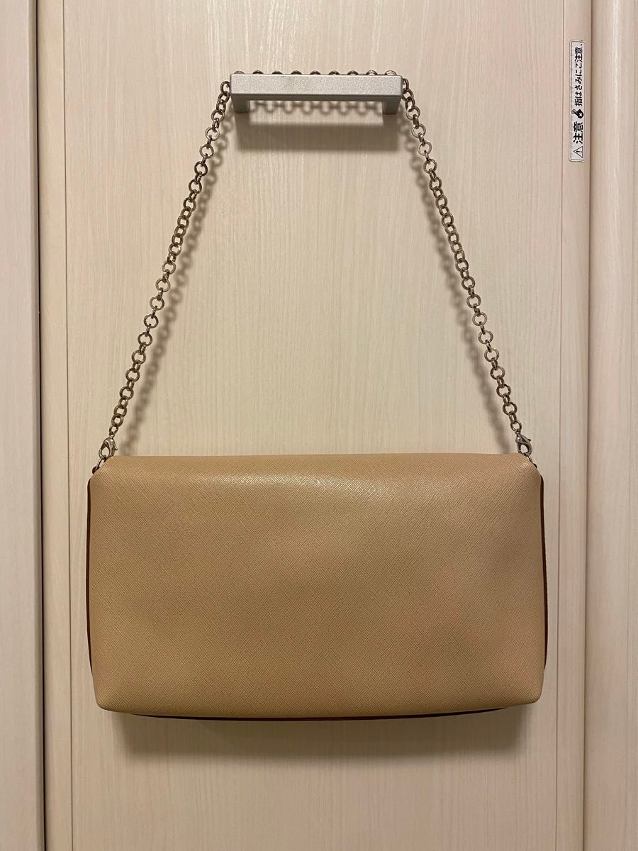 Ferragamo フェラガモ ショルダーバッグ チェーン クラッチ Ferragamo フェラガモ ショルダーバッグ チェーン クラッチ