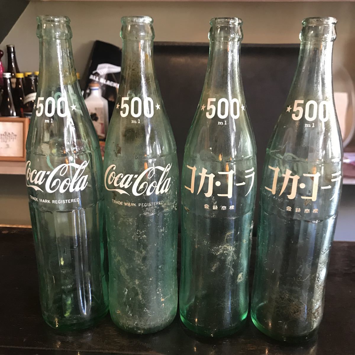 昭和レトロ コカ・コーラ ビン　瓶　ボトル　500ml 4本セット　洗剤で洗いましたが土汚れ等残ってます。古い物写真で判断願います。