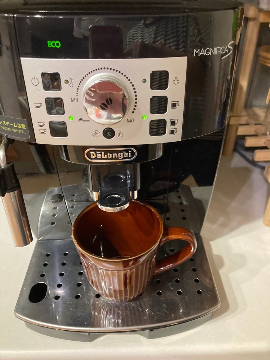 デロンギ DeLonghi 全自動エスプレッソマシン マグニフィカS デロンギ DeLonghi 全自動エスプレッソマシン マグニフィカS