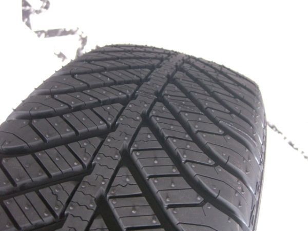 【新品4本】 オールシーズンタイヤ グッドイヤー Vector 4Seasons HB 205/55R16 (FT86/リーフ/アクセラ/インプレッサ/VWゴルフ/A3/A4)_画像2