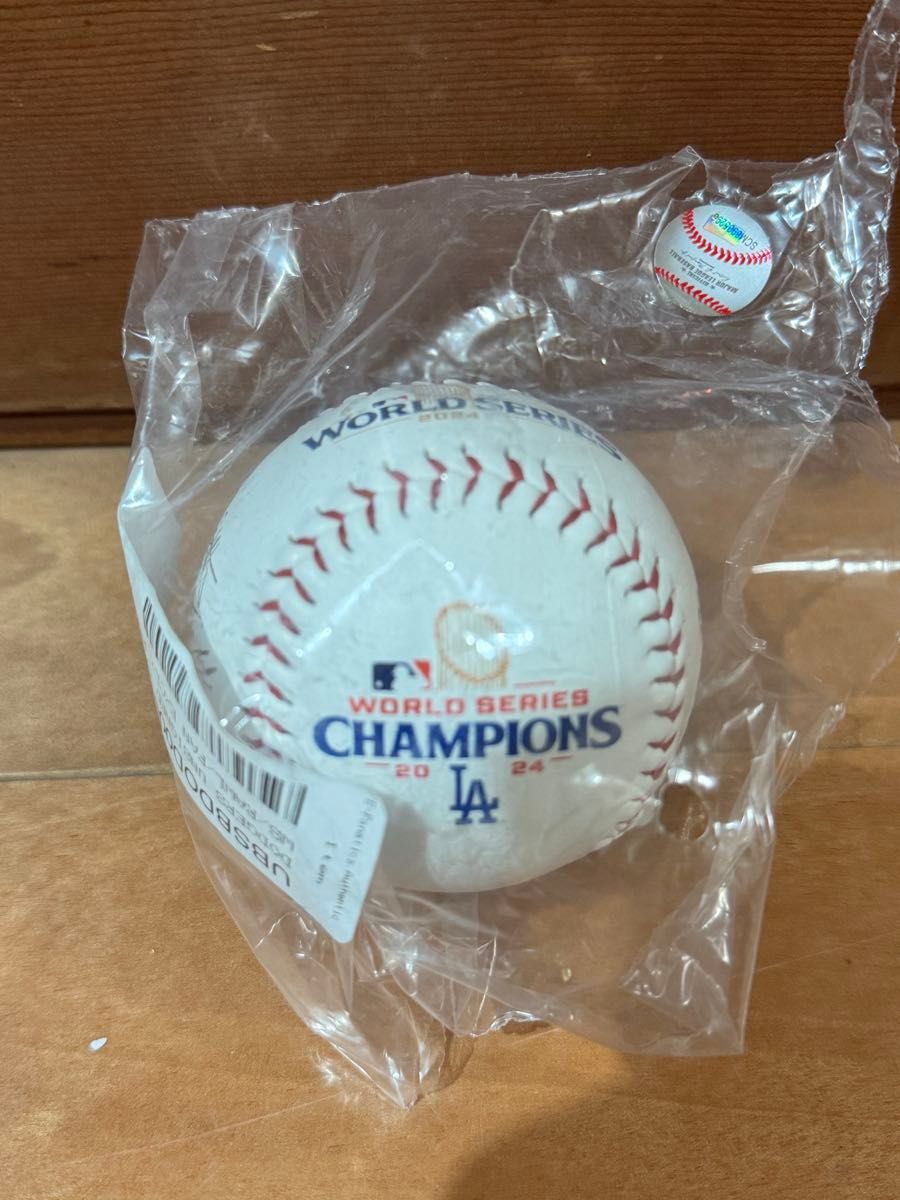 現地購入品 完売品 大谷翔平 ワールドシリーズ優勝記念ボール全 現地購入品 完売品 大谷翔平 ワールドシリーズ優勝記念ボール全