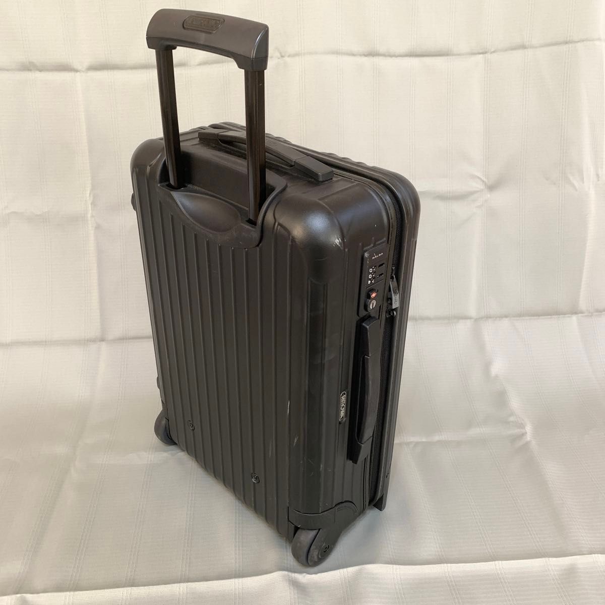 リモワ サルサ 35L 2輪|Yahoo!フリマ(旧PayPayフリマ) リモワ サルサ 35L 2輪|Yahoo!フリマ(旧PayPayフリマ)