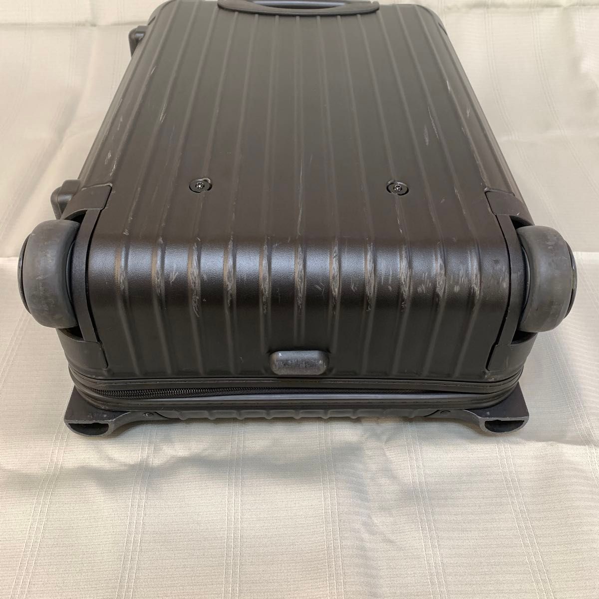 リモワ サルサ 35L 2輪|Yahoo!フリマ(旧PayPayフリマ) リモワ サルサ 35L 2輪|Yahoo!フリマ(旧PayPayフリマ)