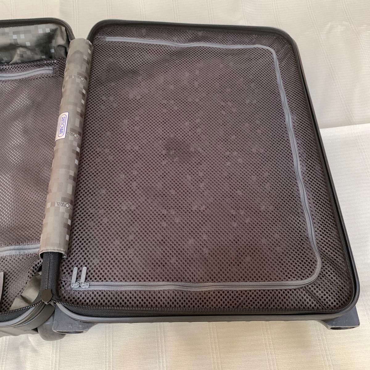 リモワ サルサ 35L 2輪|Yahoo!フリマ(旧PayPayフリマ) リモワ サルサ 35L 2輪|Yahoo!フリマ(旧PayPayフリマ)